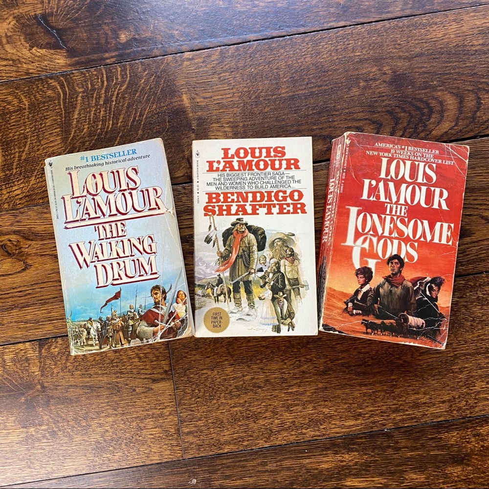 *SOLD* Louis L’amour Book Bundle